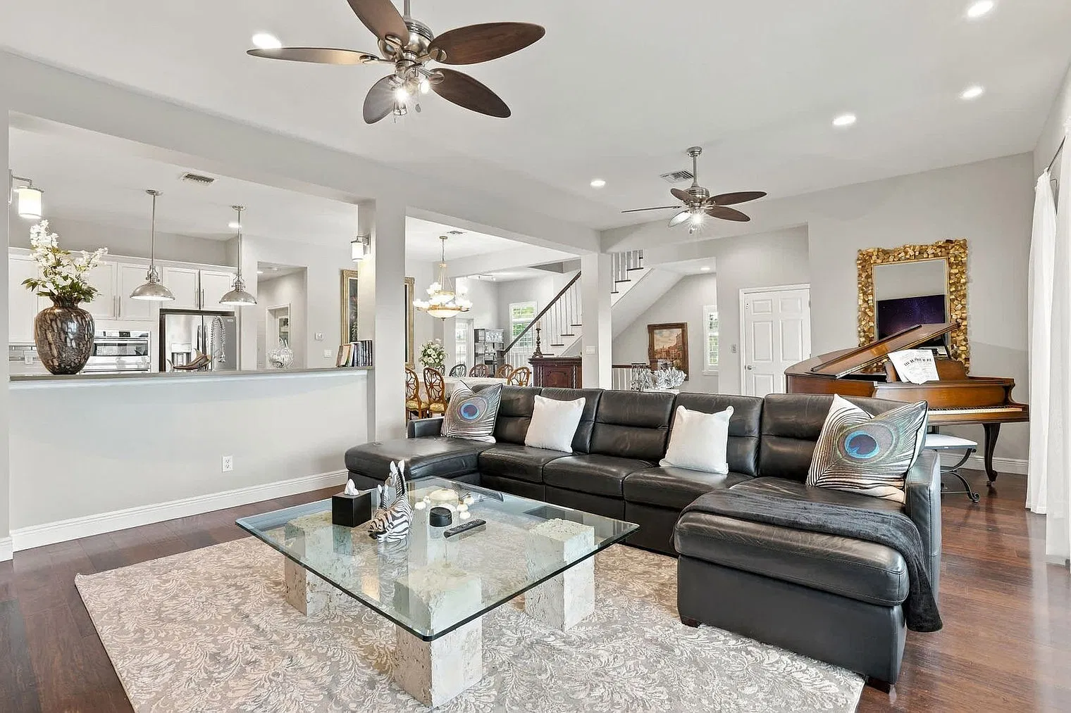 4 bed, 3.0 bath, 3067 sqft, $8,940 — Photo 2