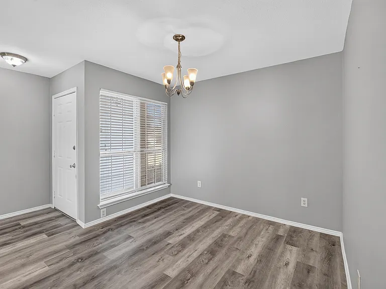 6318 Brookcrest Dr — Photo 3