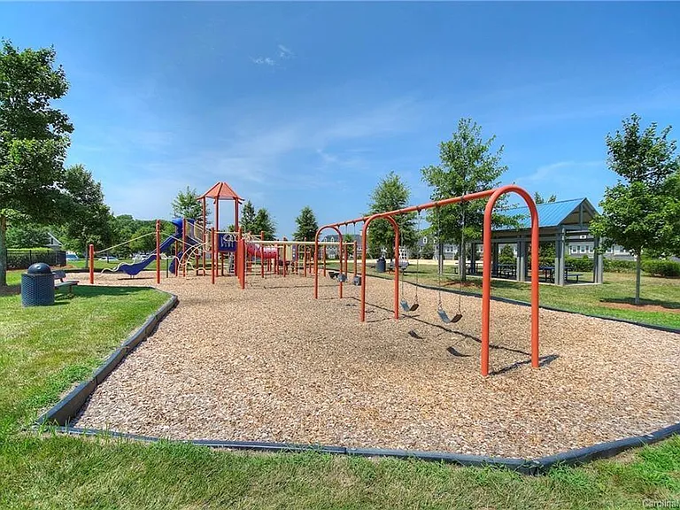 9722 Springholm Dr — Photo 26