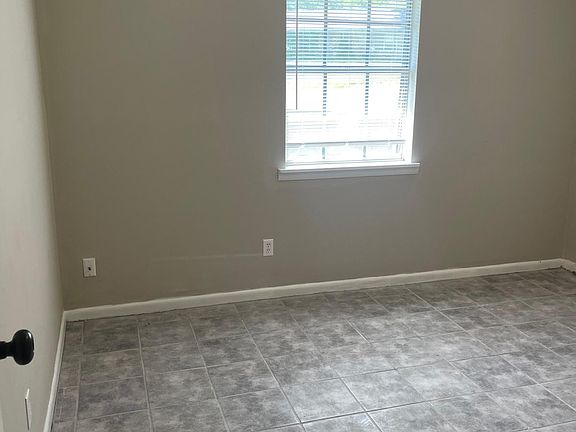 4th image of 1005 N 13th St #1017