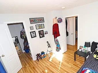 3rd image of 1207 Clarkson Ct