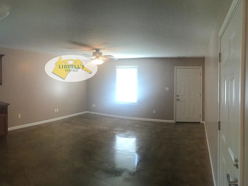 Building Photo - 1204 S 8th St #2