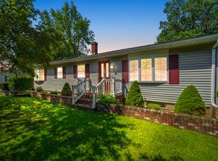 18 Glen Oak Dr, Enfield, CT 06082