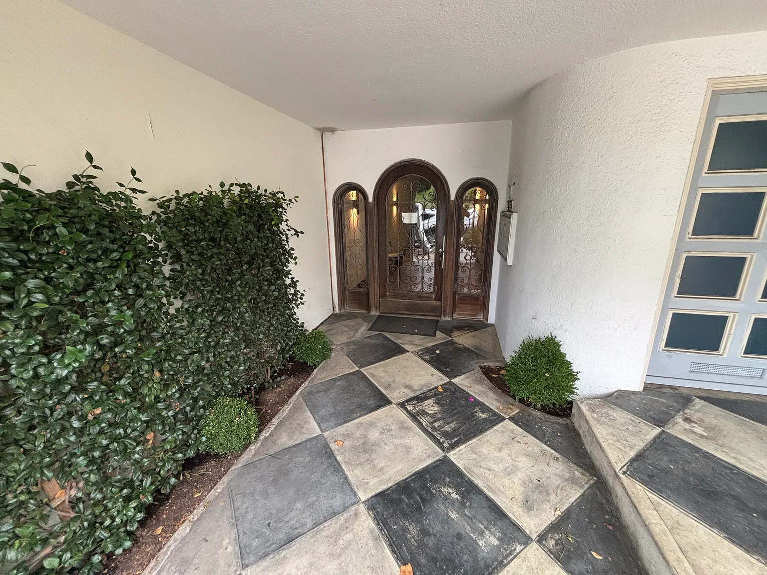 2 bed, 1.5 bath, 1000 sqft, $7,750 — Photo 4