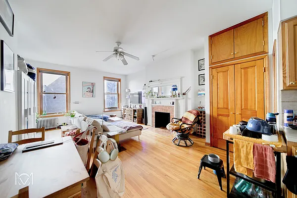 Rented by Keller Williams NYC | media 10