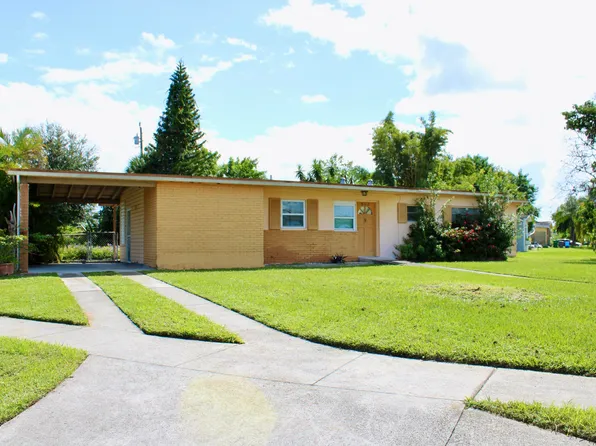 305 SE Airoso Boulevard, Port St Lucie, FL 34983