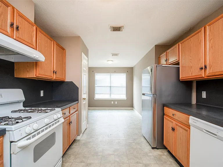 17219 Lilac Vale Ct — Photo 11