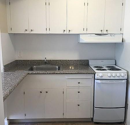 3rd image of 525 N El Camino Real #525-305