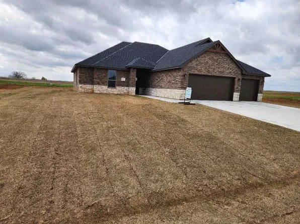 5733 Tadpole Dr, Elgin, OK 73538
