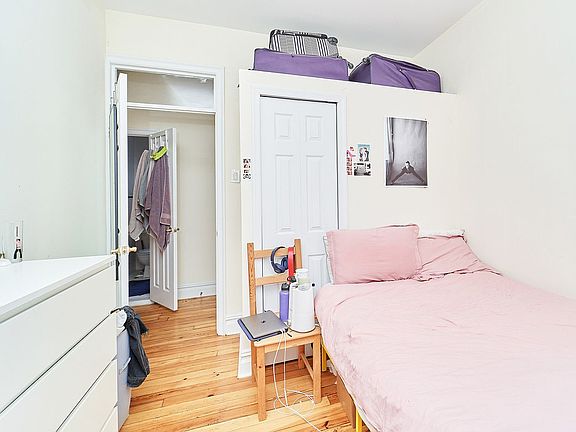 4th image of 309 E 5th St APT 7