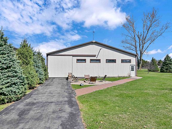 5th image of 6010 Woodland Dr
