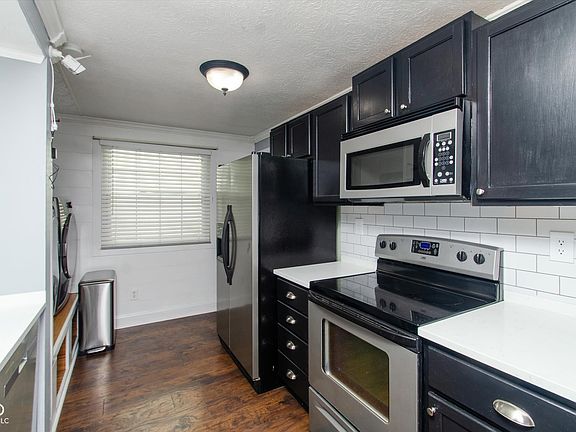 4th image of 11505 E 10th St