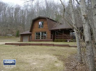 W9946 View Ridge Ln, New London, WI 54961