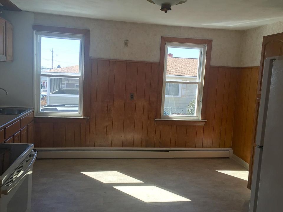 1st image of 25 Berkeley St #1