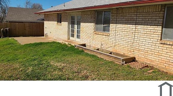 2nd image of 4000 Larkwood Dr