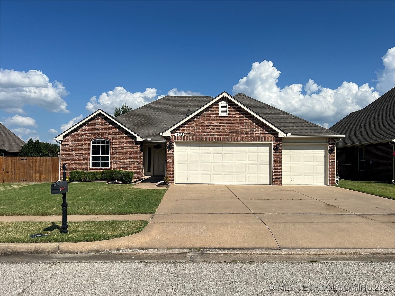 925 S 75th St, Broken Arrow, OK 74014 | MLS #2536058 | Zillow