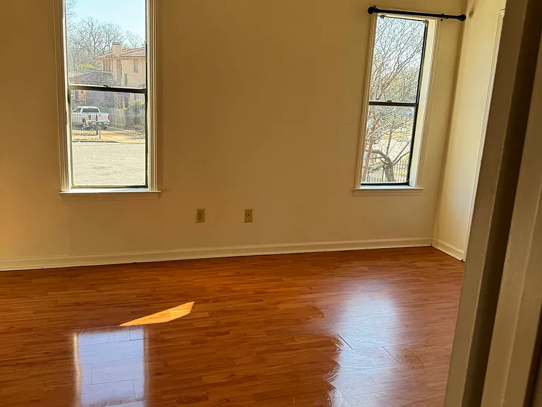 Chatwood Cv — Photo 1