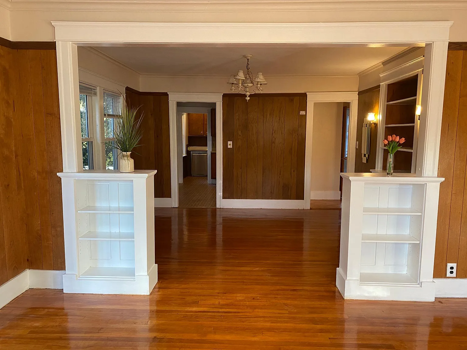 2 bed, 1200 sqft, $2,100 — Photo 3