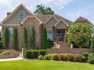 8024 Hampton Cove Dr, Ooltewah, TN 37363