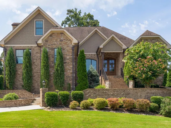 8024 Hampton Cove Dr, Ooltewah, TN 37363