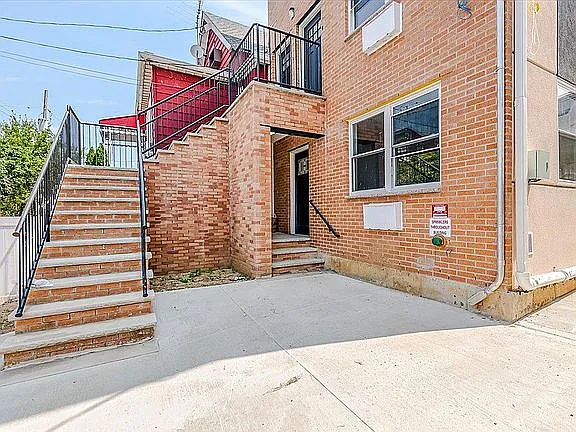 4636 Bronx Blvd #1 — Photo 11