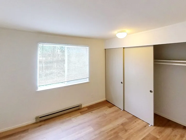 Kendal Court Apartments, 2 Bedroom, 1 Bathroom Apartments for Rent! — Photo 40