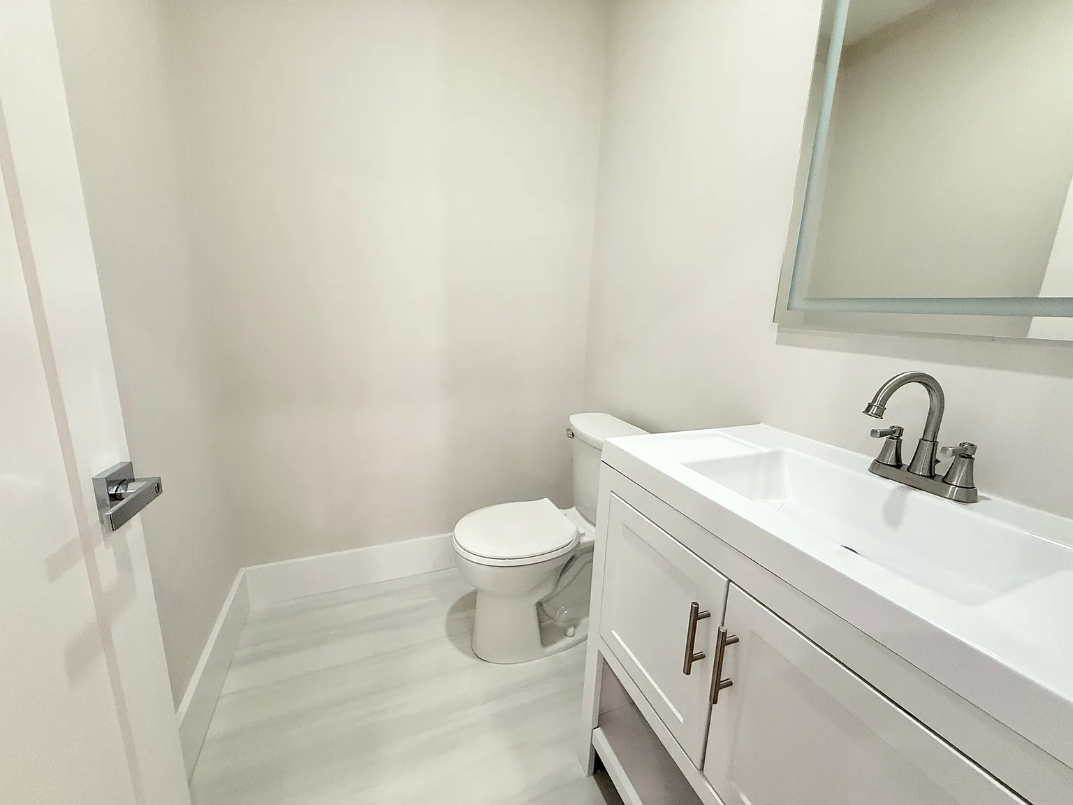 3 bed, 1.5 bath, 9999 sqft, $3,700 — Photo 2