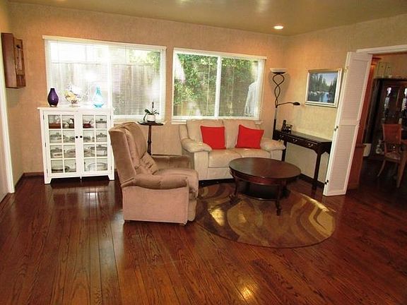 3rd image of 3742 Farm Hill Blvd