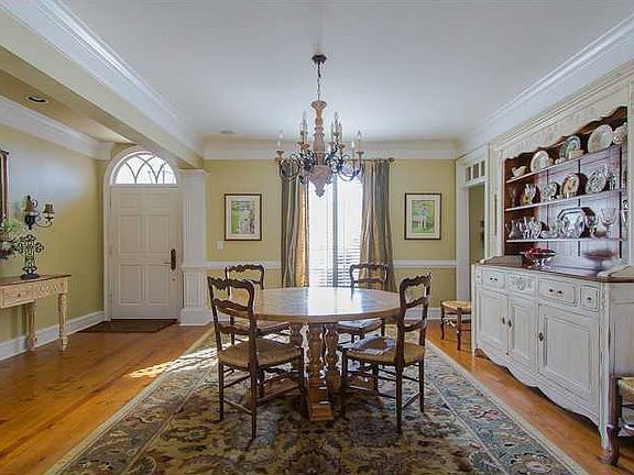 4th image of 2315 Garden Park Dr SE