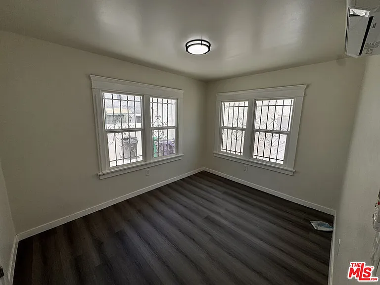1100 Saint Louis Ave — Photo 10
