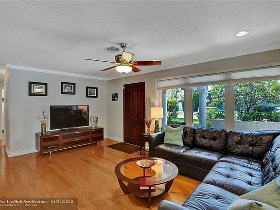 4th image of 2189 NE 61st Ct