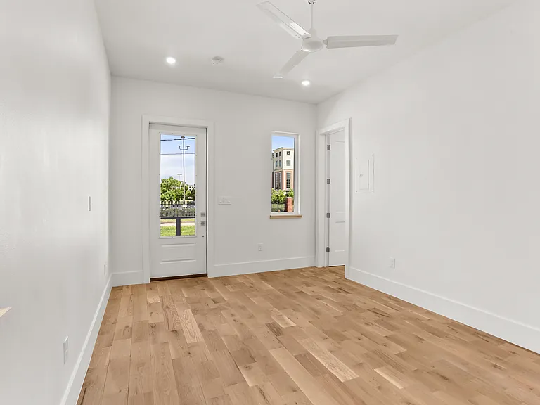 503 Hendee St #B — Photo 1