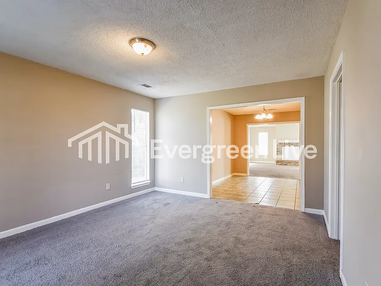 2724 Van Der Veer Dr — Photo 8