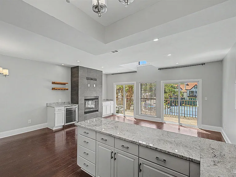 42 Baybridge Dr — Photo 9