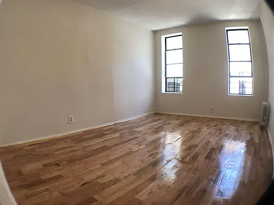 Rented by Lang Realty LLC | media 22