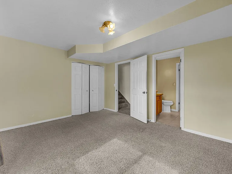 567 N Allanwood Pl — Photo 18