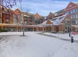 500 County Road B Rd W APT 328, Roseville, MN 55113