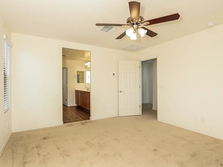 3815 S 58th Ln — Photo 10