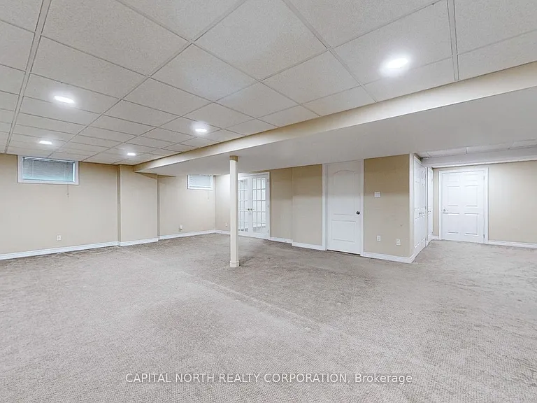 43 Gardiner Dr #LOWER — Photo 5