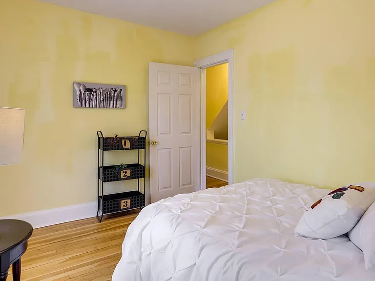 2582 Colchester Rd — Photo 9