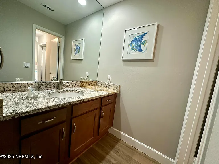 9942 Sawgrass Dr E — Photo 31