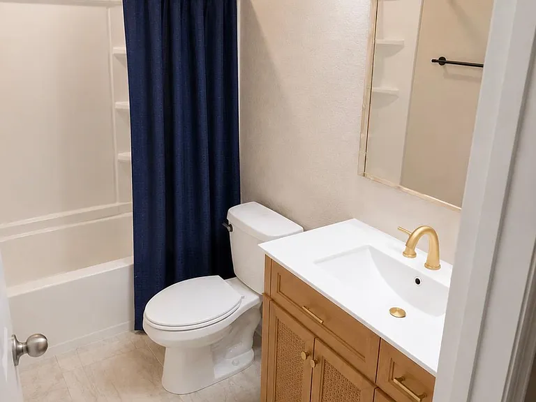 456 Lavastone Ave — Photo 18