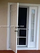 3 bed, 2.0 bath, 1749 sqft, $2,500 — Photo 3