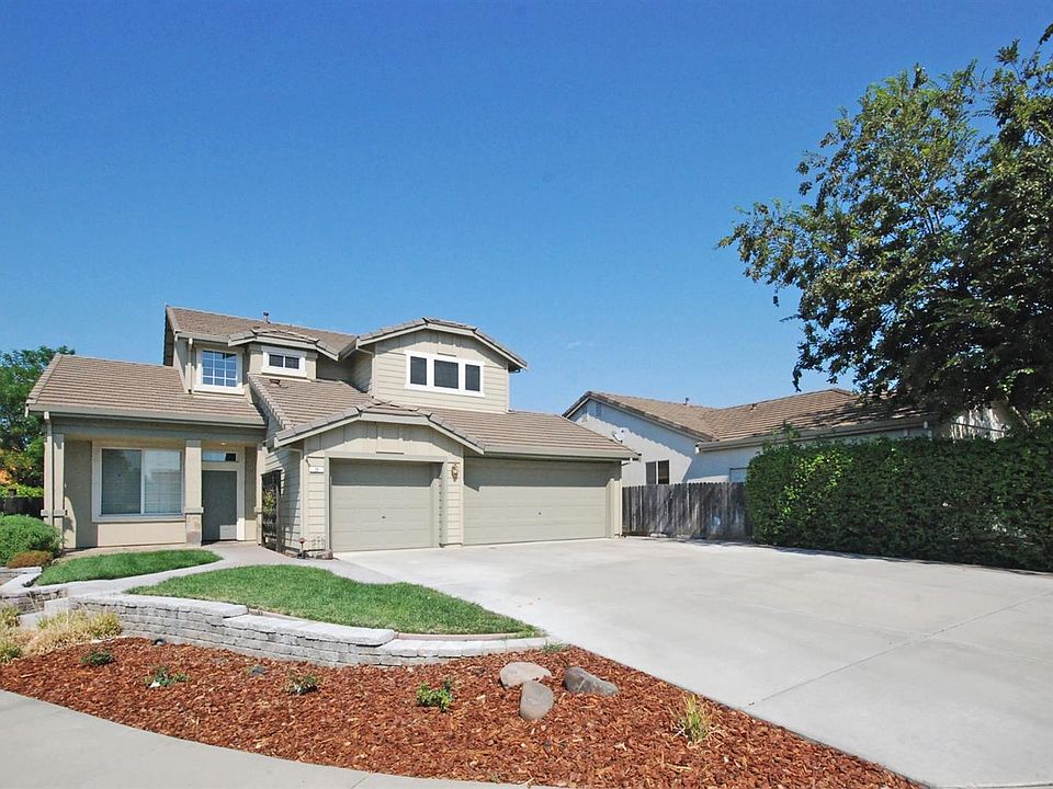 1st image of 26 Barth Ct