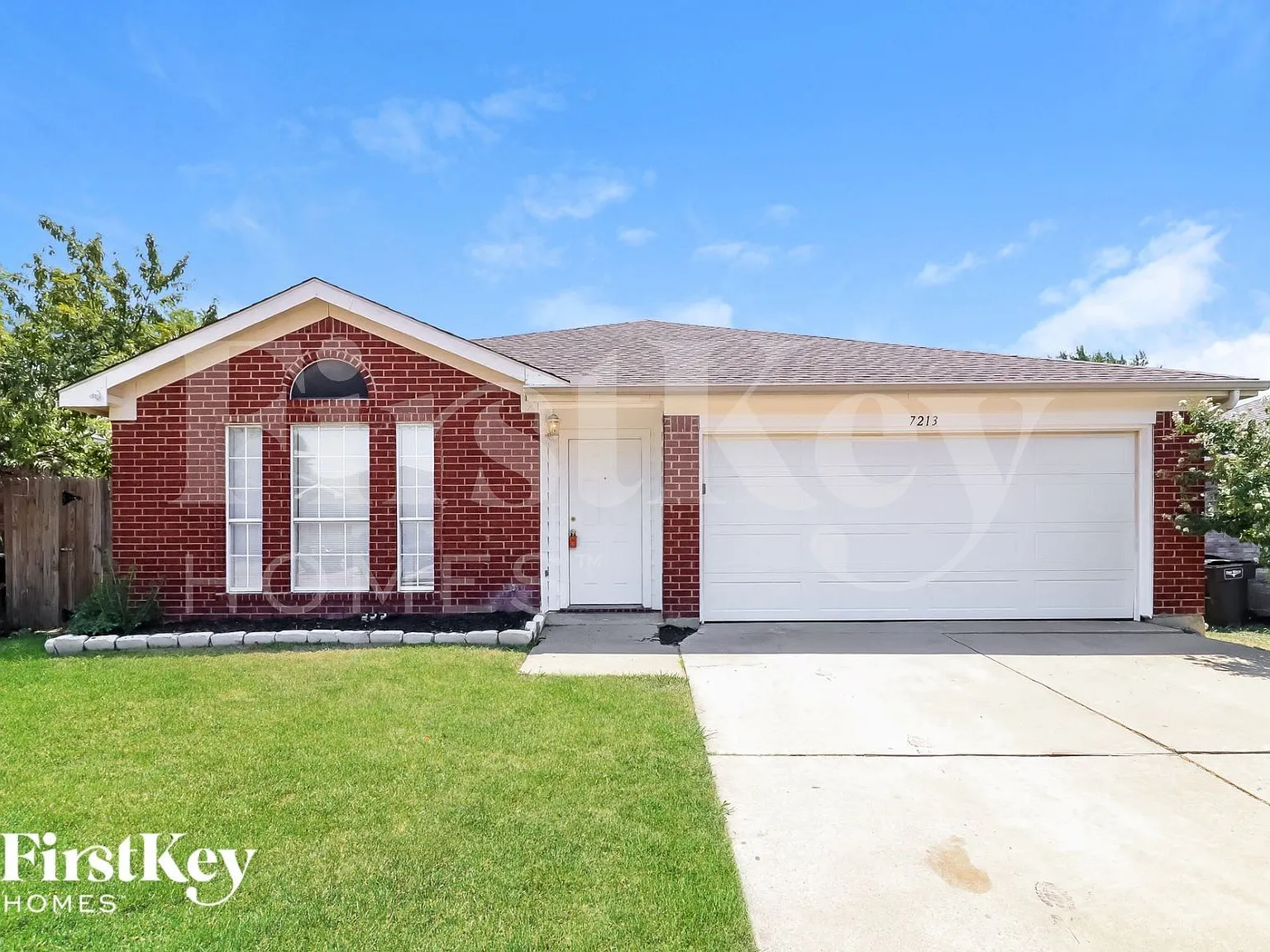 3 bed, 2.0 bath, 1432 sqft, $2,045 — Photo 1