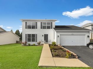 271 Clarendon Ln, Bolingbrook, IL 60440