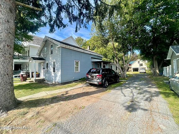 2nd image of 5 Division Street