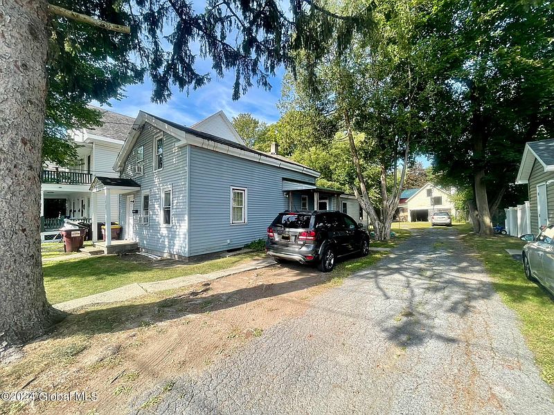 2nd image of 5 Division Street
