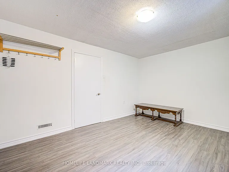 113 Oak Ave — Photo 18