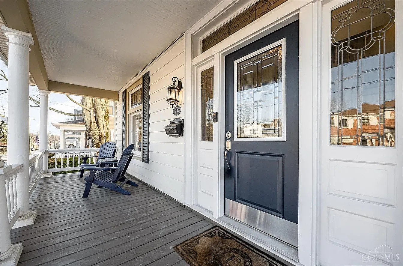 5 bed, 2059 sqft, $3,199 — Photo 4